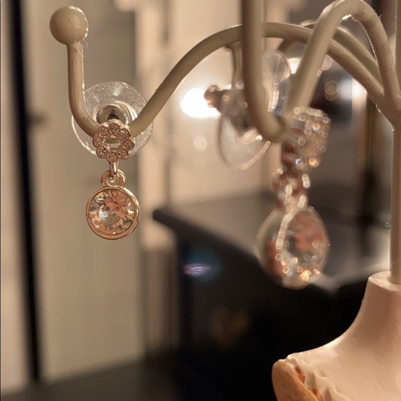 Gloria vanderbilt crystal from swarovski earrings - Picture 1 of 4